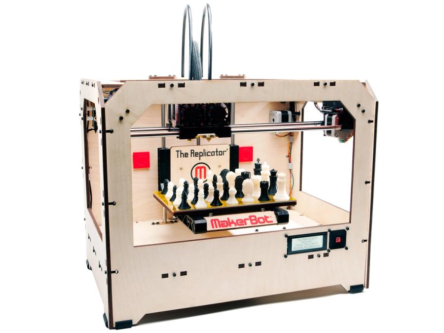 A wooden platform with a metal bar supporting a black box has a plate with chess pieces on it.