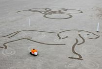 Disney Robot Draws Giant Sketches on the Beach